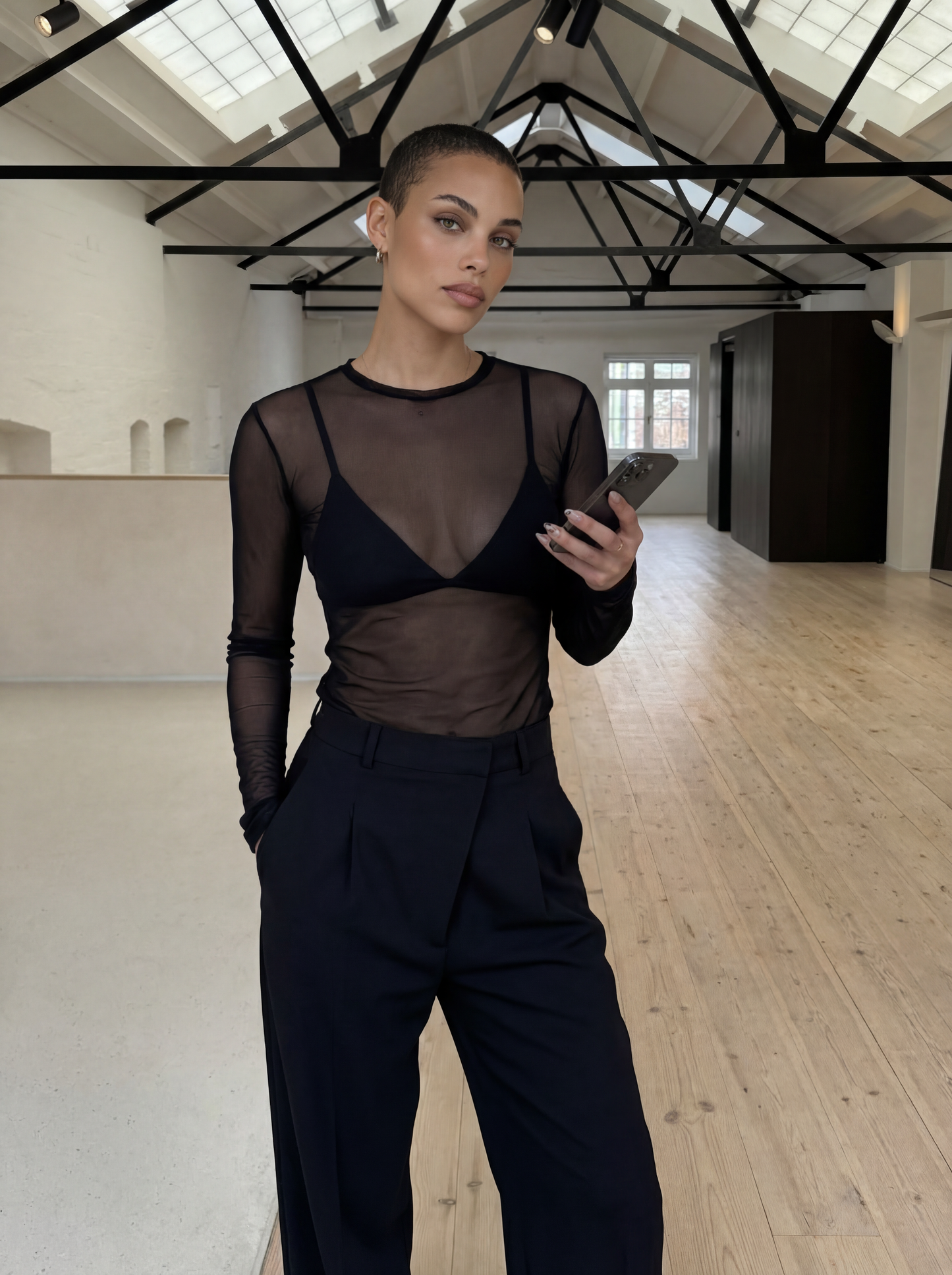 KOI mesh top black